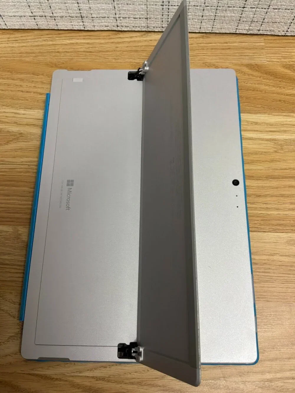 Microsoft Surface Pro 4 i5-6300U 4GB RAM 128GB SSD 12.3